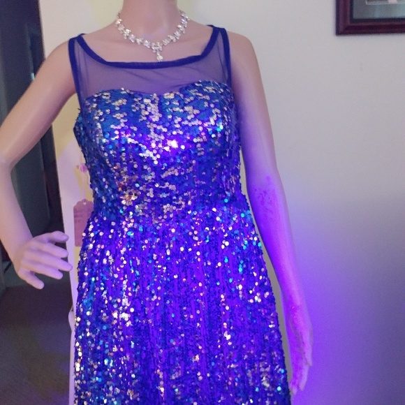 SHORT DARK BLUE AND SILVER PROM/PARTY DRESS - Picture 1 of 4